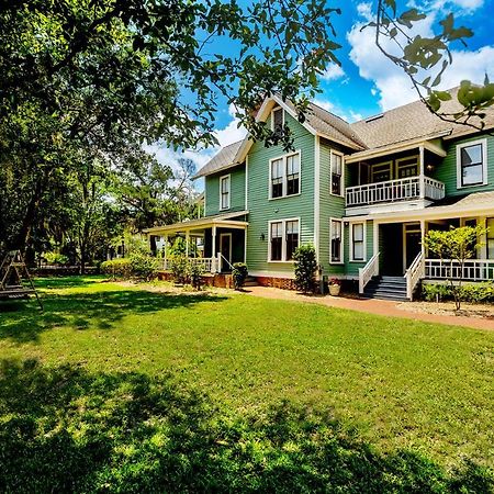 Southern Charm In The Camellia Rose Inn Гейнсвилл Экстерьер фото